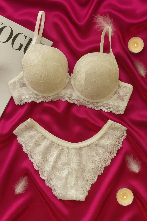 Beyaz Dantelli Push Up Sütyen Takımı - 1