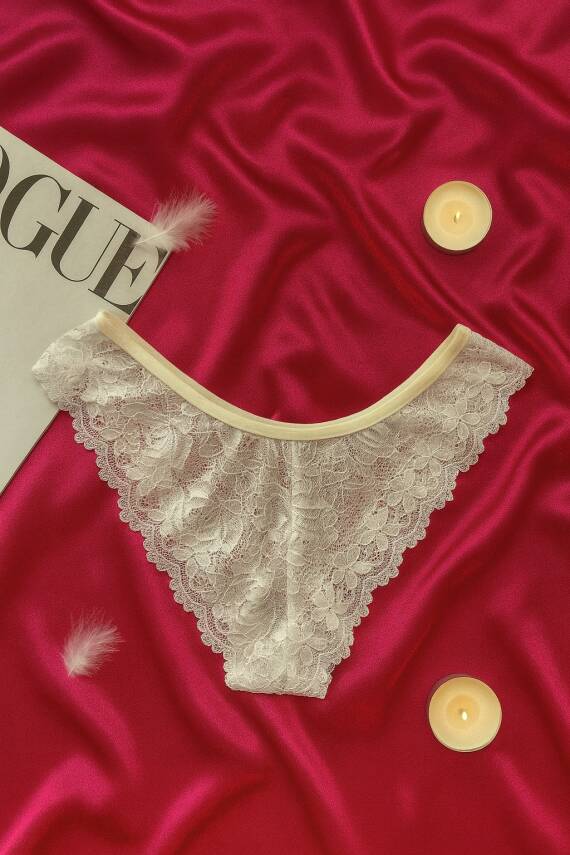 Beyaz Dantelli Push Up Sütyen Takımı - 3