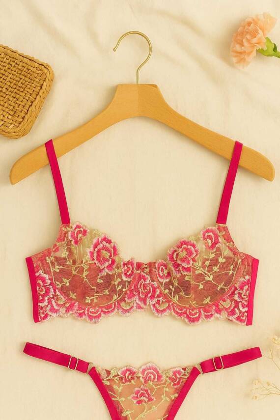 Fuşya Çiçek İşlemeli Transparan Bralet ve Tanga Takım - 3