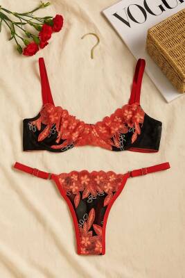 ❤️ Kırmızı Çiçek İşlemeli Transparan Dantel Sütyen Külot Takımı - 2