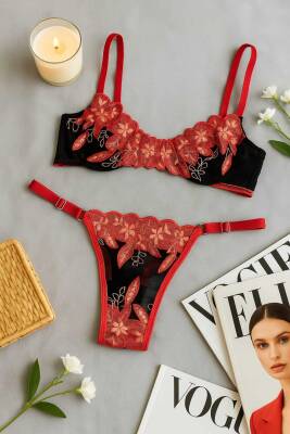 ❤️ Kırmızı Çiçek İşlemeli Transparan Dantel Sütyen Külot Takımı - 4