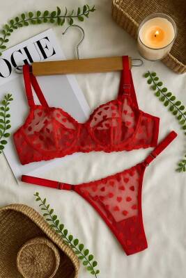 Kırmızı Kalp Desenli Şeffaf Dantel Sütyen Külot Takım - 2