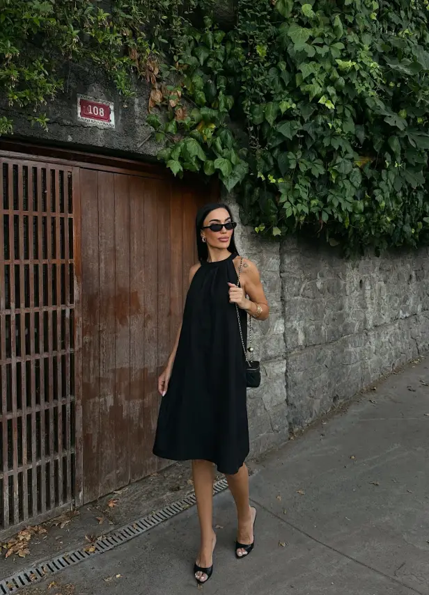 Siyah Salaş Elbise – Rahat ve Şık Kadın Modeli - 1